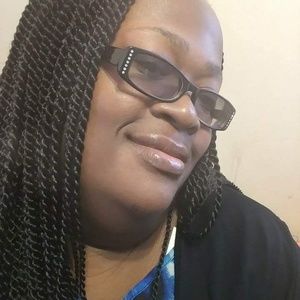 Meet your Posher, Esha